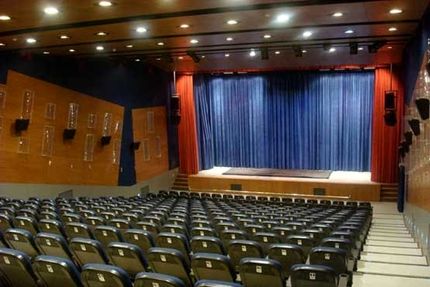 تالارهای نمایشی فردا تعطیل است