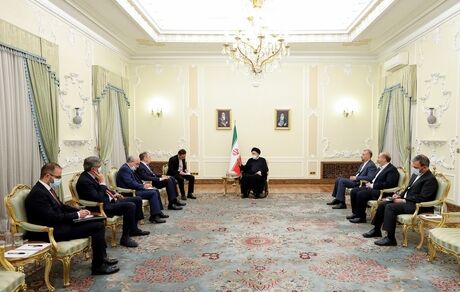 تهران و مسکو بر ممنوعیت هرگونه حضور و مداخله کشورهای بیگانه در دریای خزر تأکید دارند