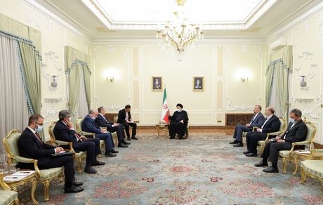 تهران و مسکو بر ممنوعیت هرگونه حضور و مداخله کشورهای بیگانه در دریای خزر تأکید دارند