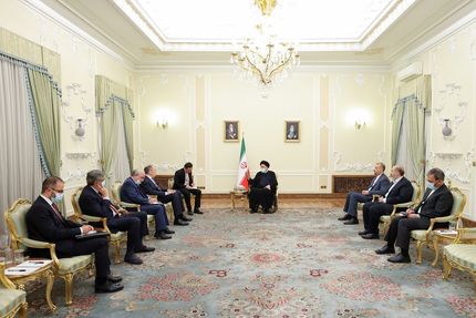 تهران و مسکو بر ممنوعیت هرگونه حضور و مداخله کشورهای بیگانه در دریای خزر تأکید دارند