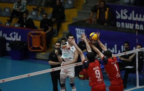 شهداب یزد، فولاد سیرجان و چادرملو اردکان در صدر جدول لیگ برتر والیبال