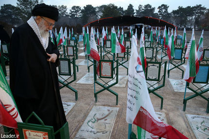 باید پیام شهیدان را بدرستی بشنویم و از آن برای آبادی دنیا و آخرت بهره گیریم
