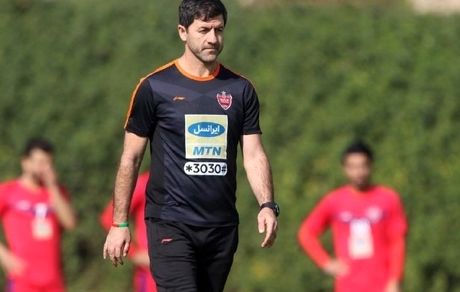 فدراسیون فوتبال: نمی‌توانیم دستمزد آقا کریم را بدهیم