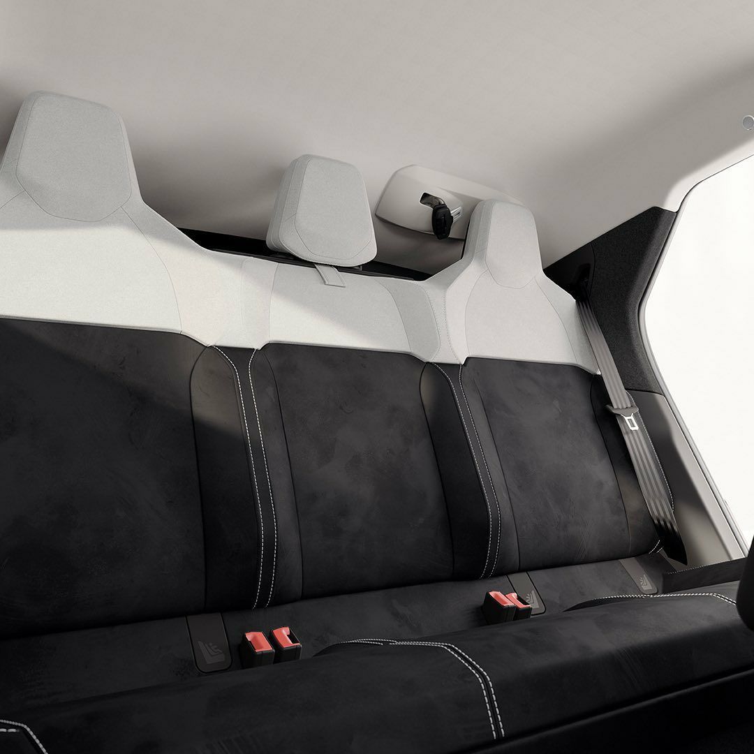 اولین خودروی خورشیدی آماده تولید جهان 