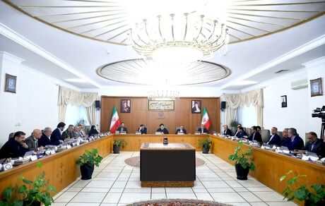 رییسی: دولتمردان و مسئولان دستگاه‌های اجرایی با اطلاع‌رسانی به دنبال امیدبخشی در جامعه باشند
