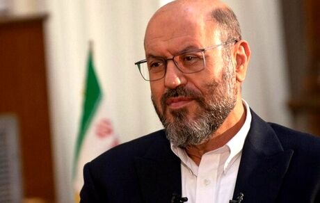 دهقان به نفع رئیسی کنار رفت