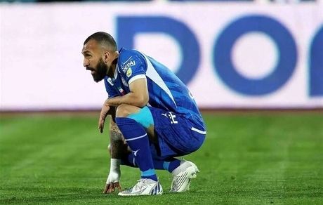 تمدید قرارداد مدافع ملی پوش استقلال