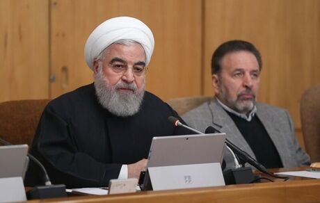 هیات دولت ارز ۴۲۰۰ تومانی را برای تامین کالاهای اساسی تصویب کرد