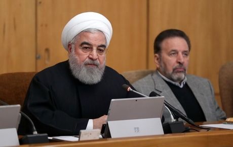 هیات دولت ارز ۴۲۰۰ تومانی را برای تامین کالاهای اساسی تصویب کرد