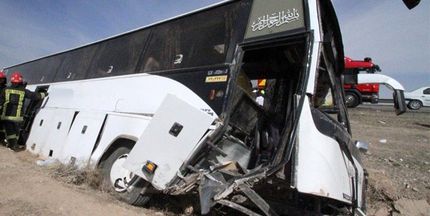۱۷ مصدوم در واژگونی اتوبوس در بندرعباس