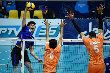 والیبال قهرمانی آسیا در ارومیه: هند مقابل تیم کم‌تجربه افغانستان پیروز شد