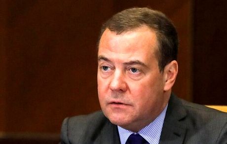 مدودف از ایلان ماسک خواست استارلینک را در اوکراین قطع کند