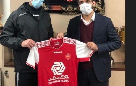 عکس| یحیی گل‌محمدی: این پیراهن خوش یمن است