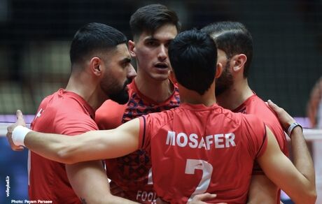 قهرمان لیگ برتر والیبال به بازی سوم کشید