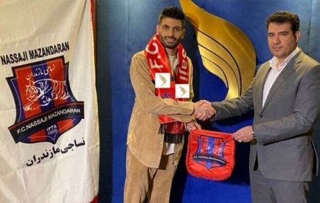 مدافع سابق پرسپولیس و تراکتور به نساجی پیوست