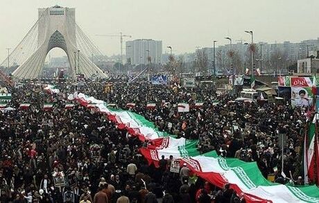 راهپیمایی ۲۲ بهمن در شهرهای قرمز، خودرویی شد