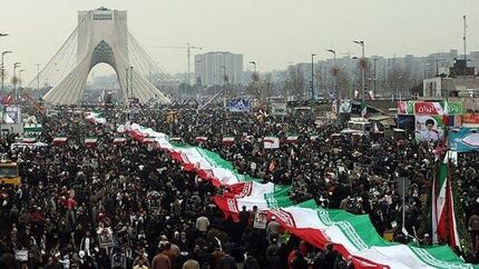 راهپیمایی ۲۲ بهمن در شهرهای قرمز، خودرویی شد