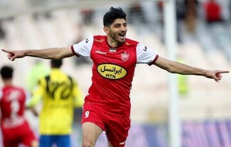 ستاره پرسپولیس، تراکتوری شد!