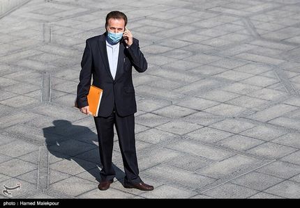 دولت از کاندیداتوری لاریجانی در انتخابات ۱۴۰۰ حمایت می‌کند؟