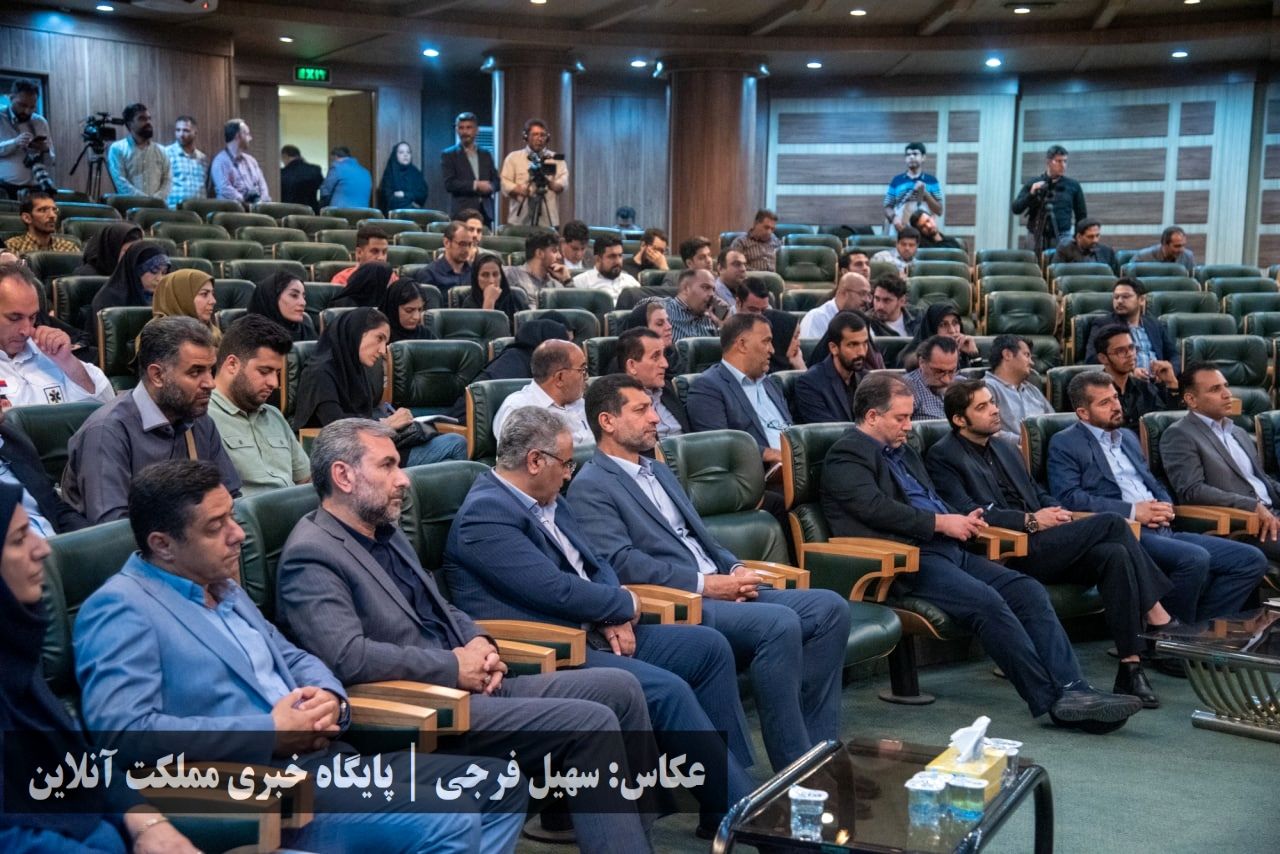 حضور پرتعداد خبرنگاران آذربایجان‌غربی در نشست خبری والیبال قهرمانی مردان آسیا در روز خبرنگار