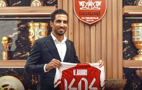 قرارداد وحید امیری با پرسپولیس تمدید شد