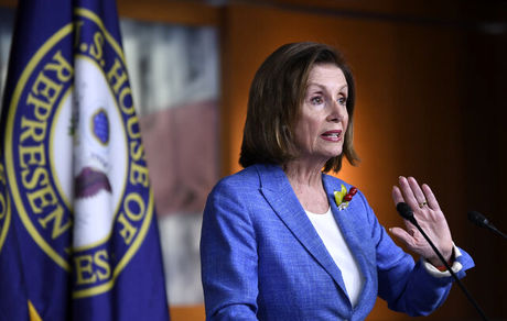 
نانسی پلوسی: مجلس نمایندگان، استیضاح ترامپ را پیش می‌برد‍
