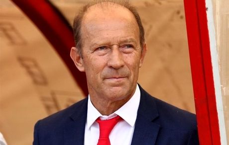 
کالدرون: صندلی پرت کردند، فحش دادند، بازی را متوقف کردند و محروم نشدند
