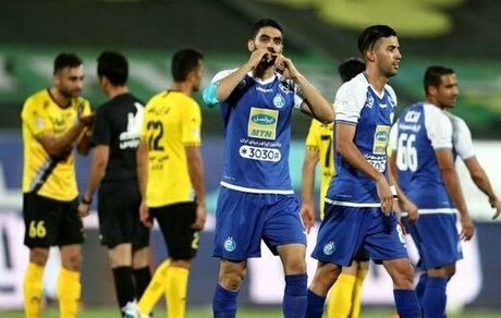 علی کریمی بدون تمرین برای استقلال بازی می‌کند؟