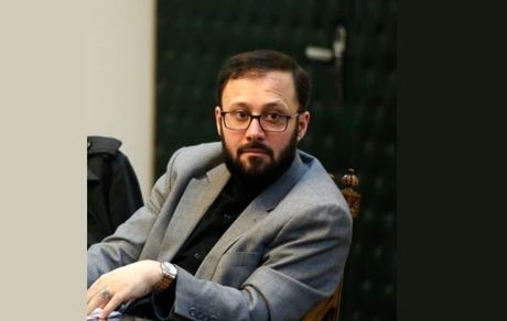 بازی با دم شیر 