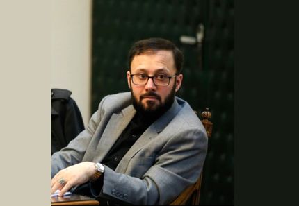 بازی با دم شیر 