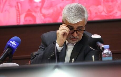 وزیر ورزش پرداخت ۱۵۰ میلیارد تومان از حساب صندوق حمایت به پرسپولیس را قبول نکرد