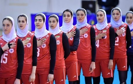 توجیه عجیب فدراسیون والیبال درباره عدم بازگشت تیم بانوان: نمی‌دانستیم نحوه برگزاری مسابقات تغییر کرده است!