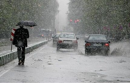 
بارش برف و باران در جاده‌های ۱۵ استان کشور/ اجازه تردد تنها با زنجیر چرخ

