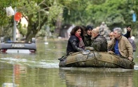 سیل در ایتالیا جان ۱۱ تن را گرفت