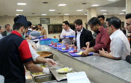 معاون فرهنگی وزارت بهداشت: اختصاص غذا به دانشجویان در روزهای تعطیل را پیگیری میکنم