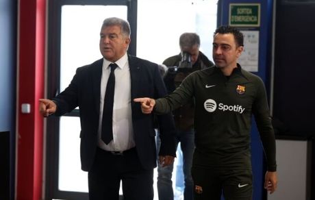 ژاوی فصل آینده سرمربی بارسلونا نیست / عصبانیت لاپورتا دلیل برکناری احتمالی سرمربی جوان