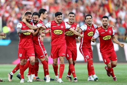 لیگ برتر فوتبال: پرسپولیس با گل‌باران گل‌گهر در آستانه قهرمانی قرار گرفت
