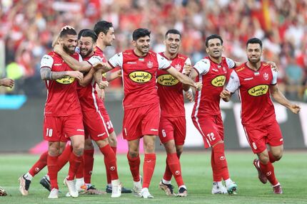 لیگ برتر فوتبال: پرسپولیس با گل‌باران گل‌گهر در آستانه قهرمانی قرار گرفت