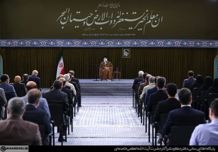 کیفیت معلم و تدیّن، اخلاق و مهارت‌های او بسیار مهم است