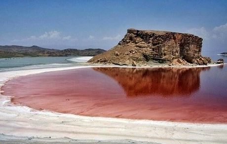 دریاچه ارومیه همچنان در مسیر مرگ