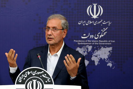 ربیعی: تلاش می‌کنیم بازماندگان از تحصیل فرصت مهارت آموزی پیدا کنند