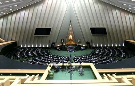 مجلس با اولویت بومی‌گزینی در استخدام‌ها موافقت کرد