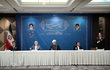 روحانی به آمریکایی‌ها: ناچارید راه بدون خاصیت تحریم‌ها را رها کنید