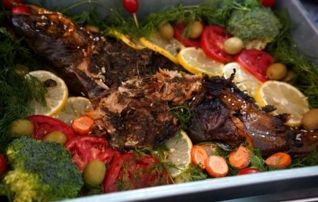 جشنواره طبخ آبزیان و غذاهای دریایی در همدان برگزار شد