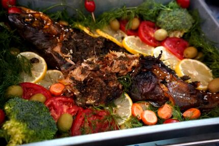 جشنواره طبخ آبزیان و غذاهای دریایی در همدان برگزار شد
