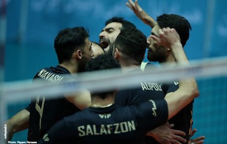 لیگ برتر والیبال: شهرداری ارومیه و پیکان تهران همچنان می‌بازند / هراز آمل و رکورد ۱۰۰ درصد برد