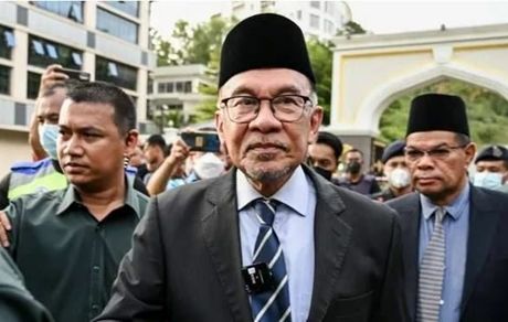 به دستور پادشاه مالزی، رهبر مخالفان، نخست وزیر شد