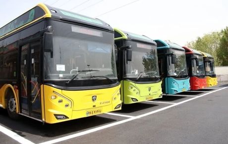 اتوبوس‌های برقی چینی متعلق به شهرداری تهران به بندر شهید رجایی رسید