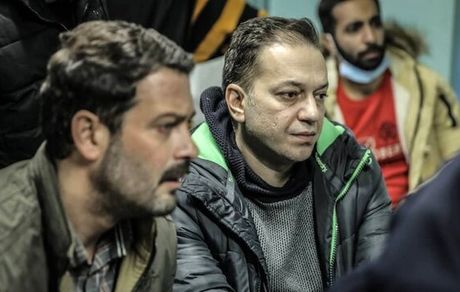 دقت می کردیم در صحنه های سریال ماسک دیده نشود