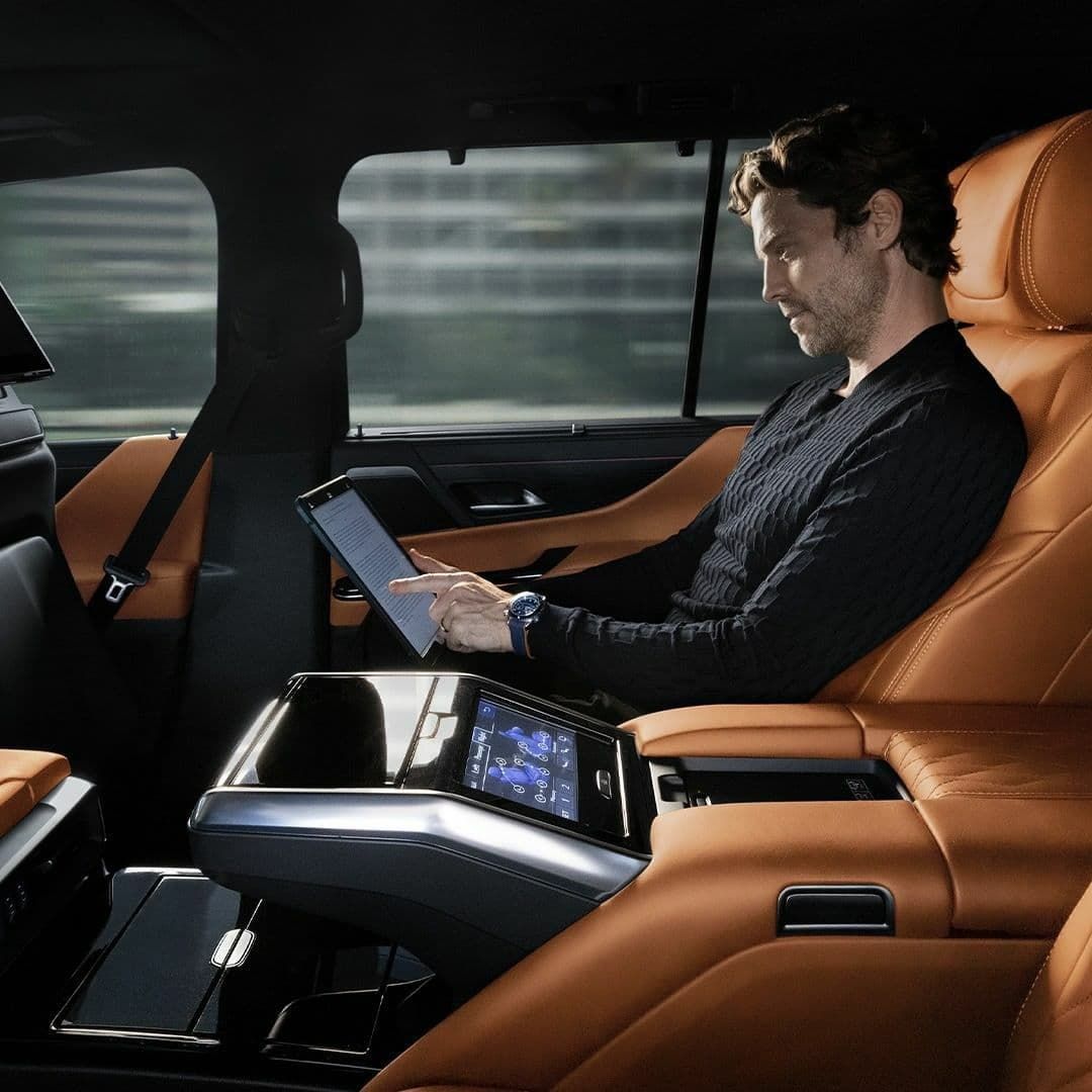 لکسوس ۲۰۲۲ LX 